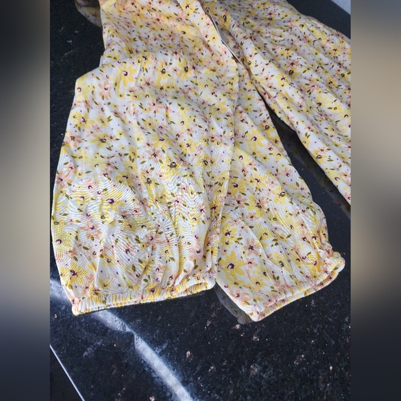 NWT SO Yellow Floral Tie Back Mini Dress. Size M - Picture 11 of 13